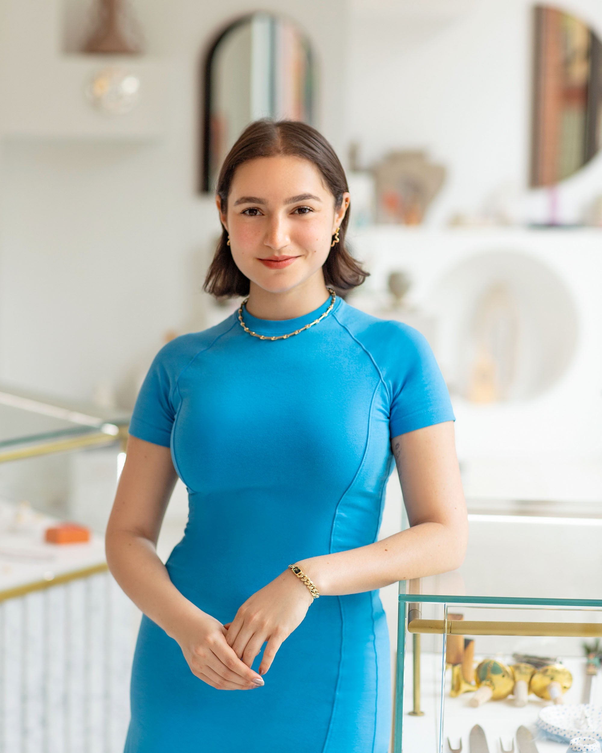 Meet Alexandra Home Decor Specialist Mociun