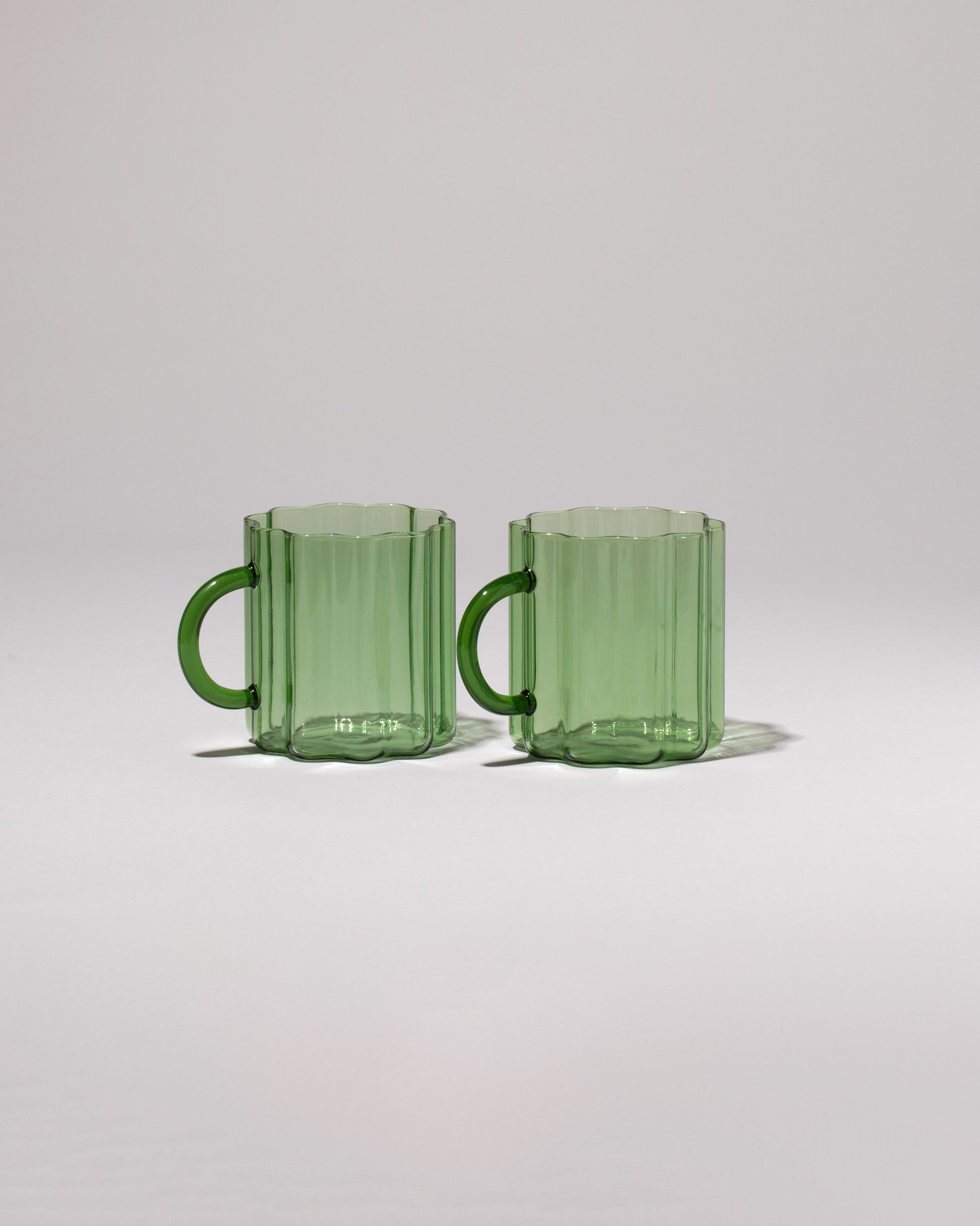 Fazeek Green Wave Mug Set on light color background.
