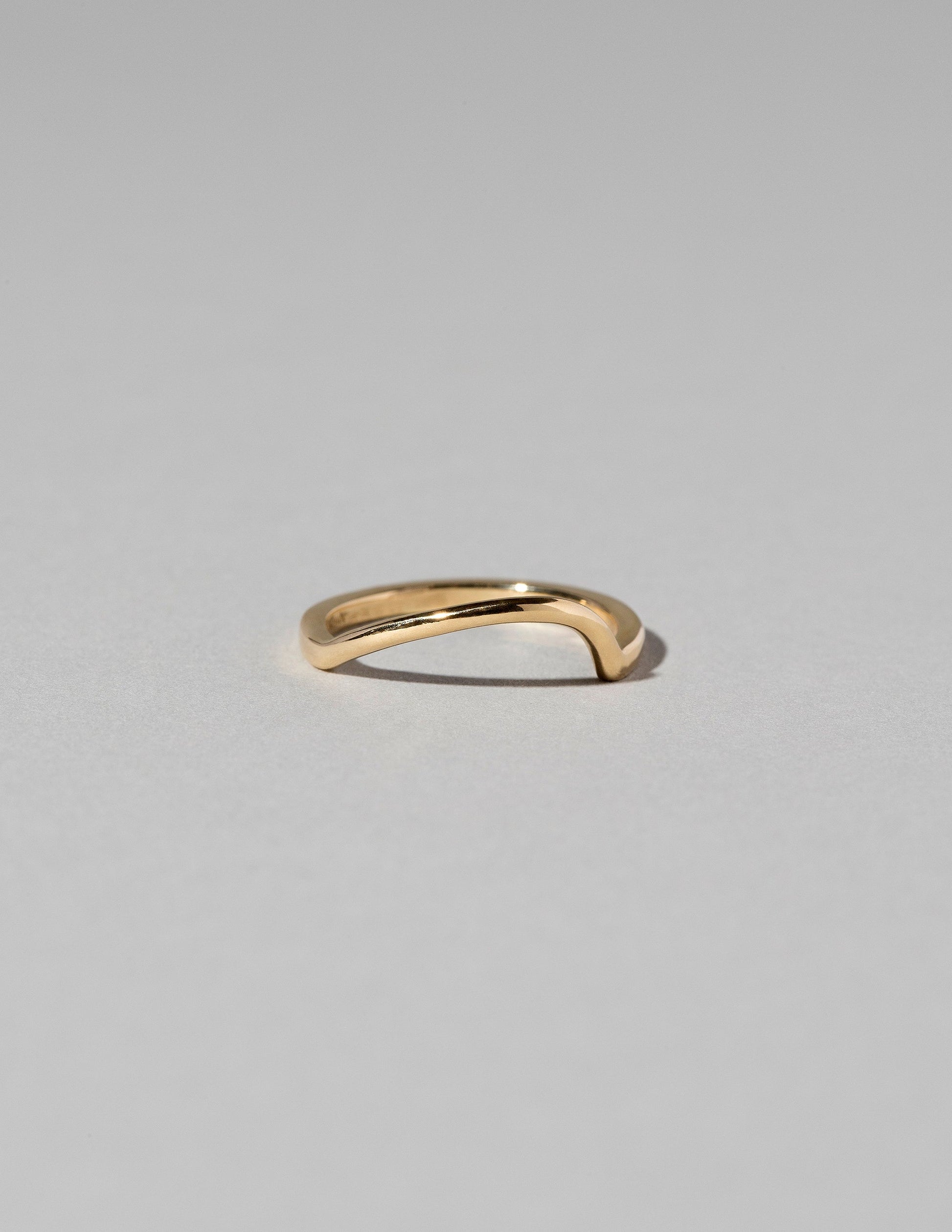 Right Slump Band - Solid on light color background.