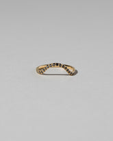  Curve Band - Pavé on light color background.