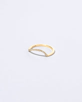 Right Slump Band - Pavé on light color background.