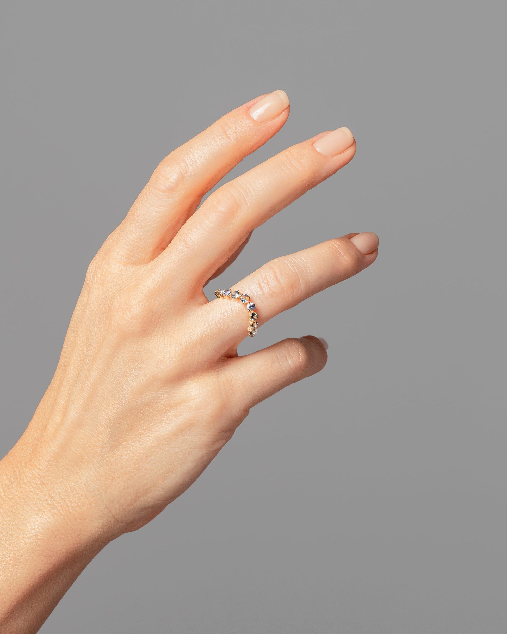 Swell Band on model.