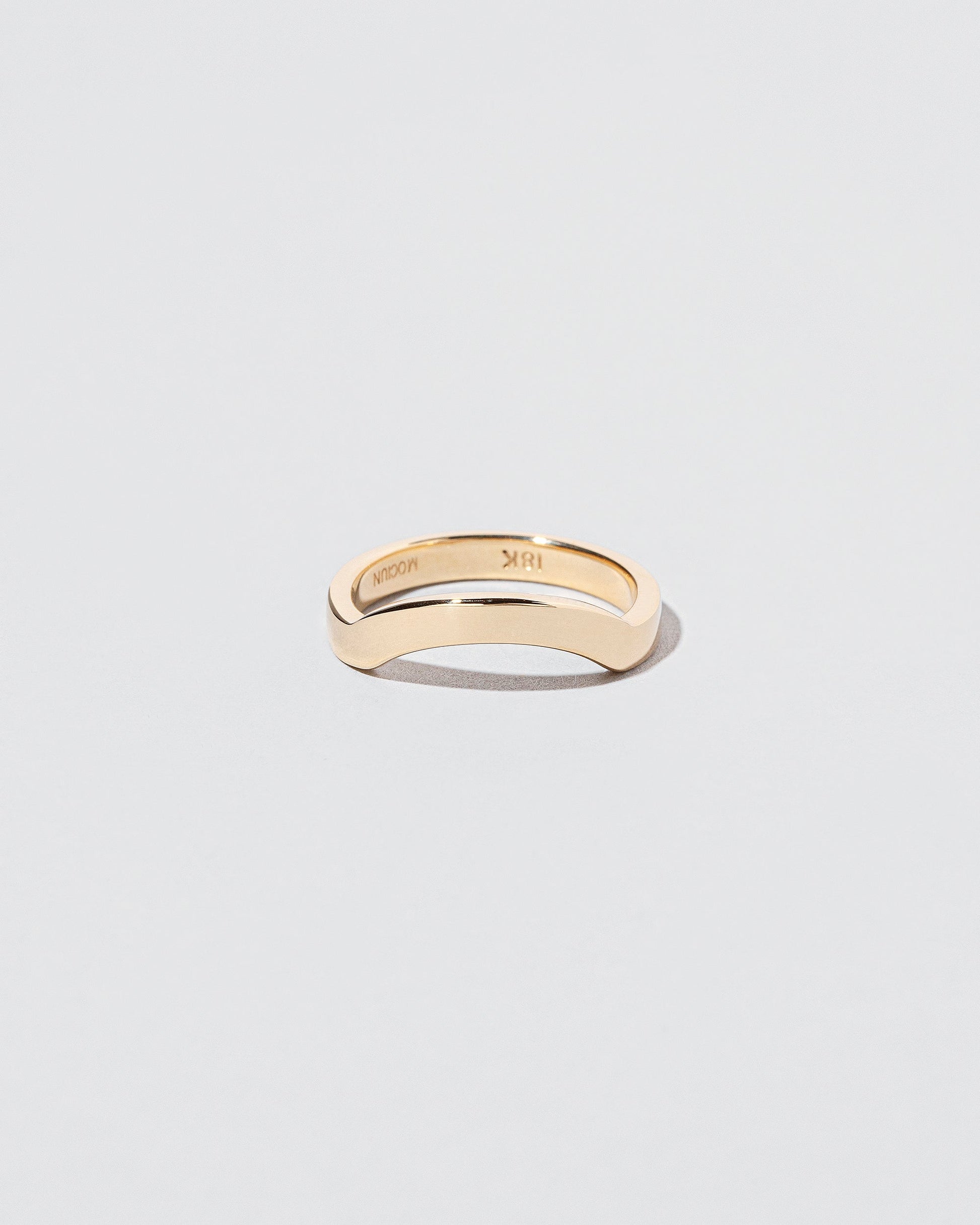 Mini Curve Band - Wide on light color background.