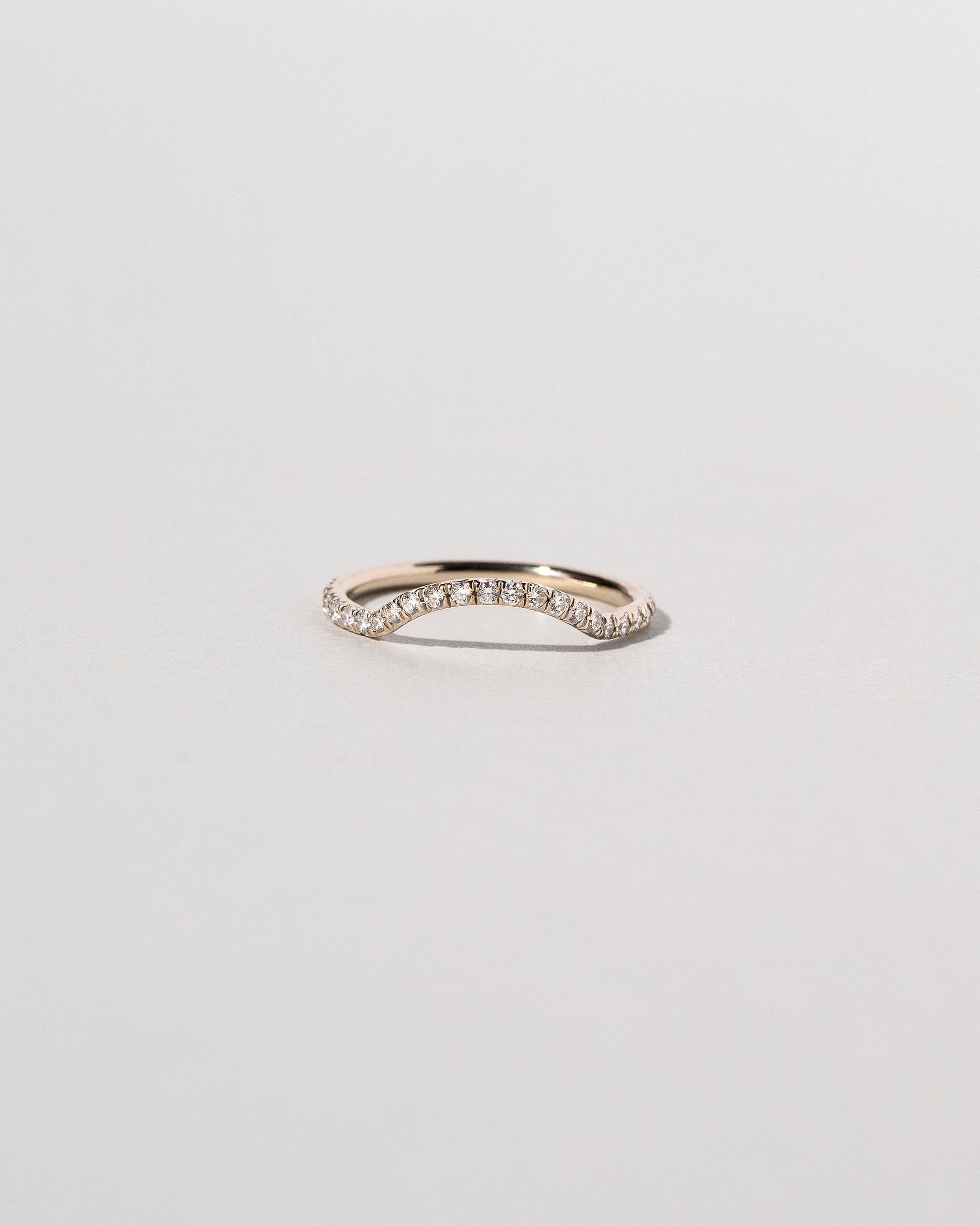 Mini Curve Band - Pavé on light color background.