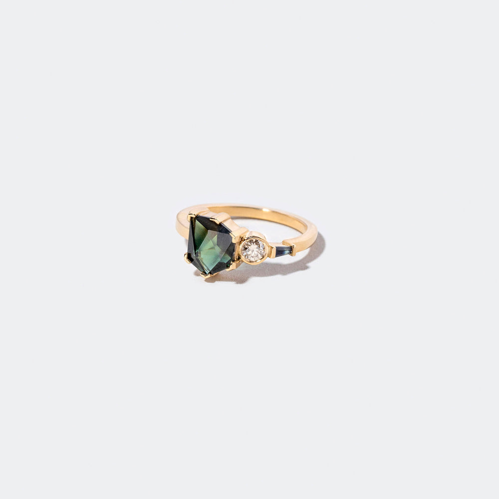 product_details:: Contrast Ring on light color background.