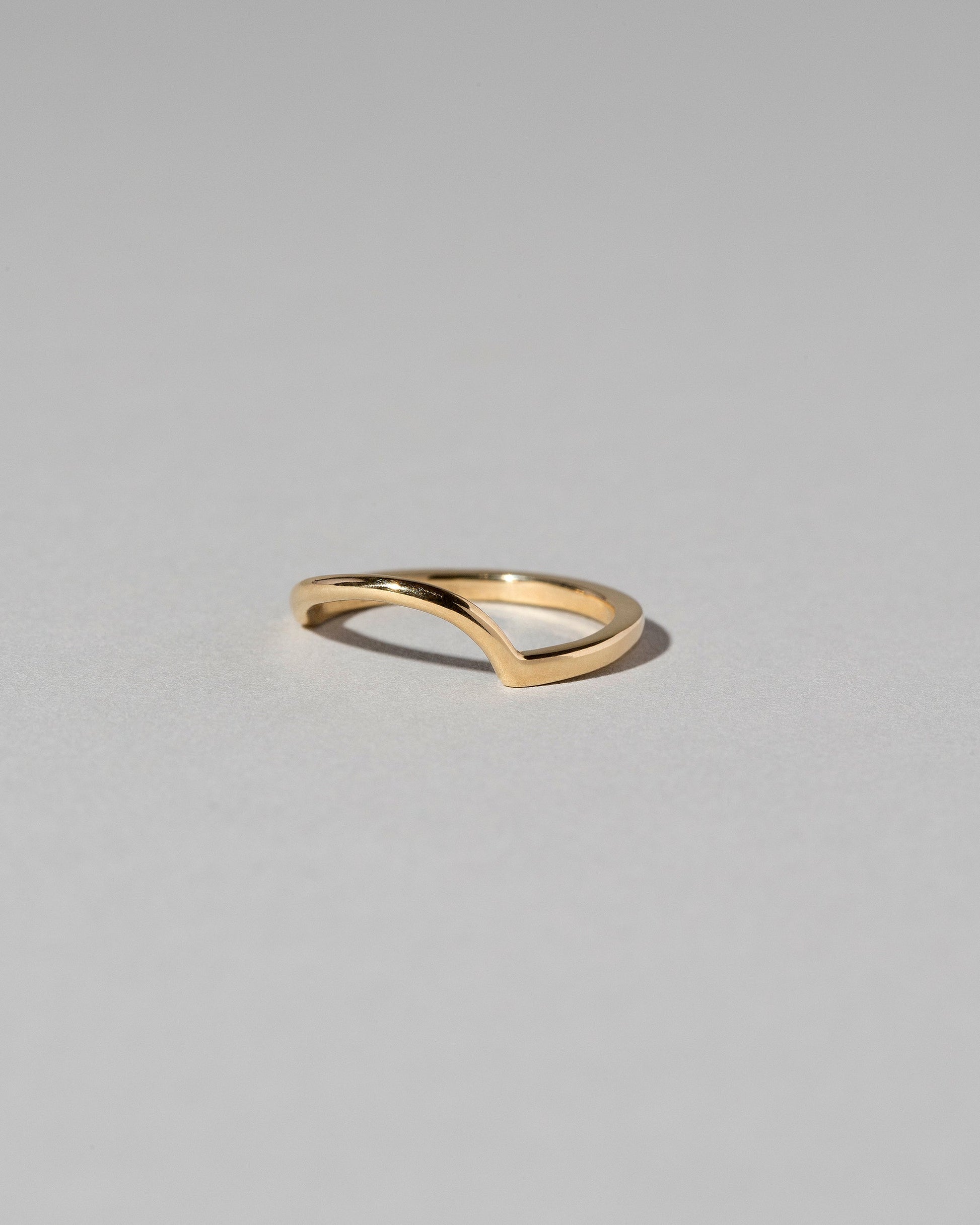 Right Slump Band - Solid on light color background.