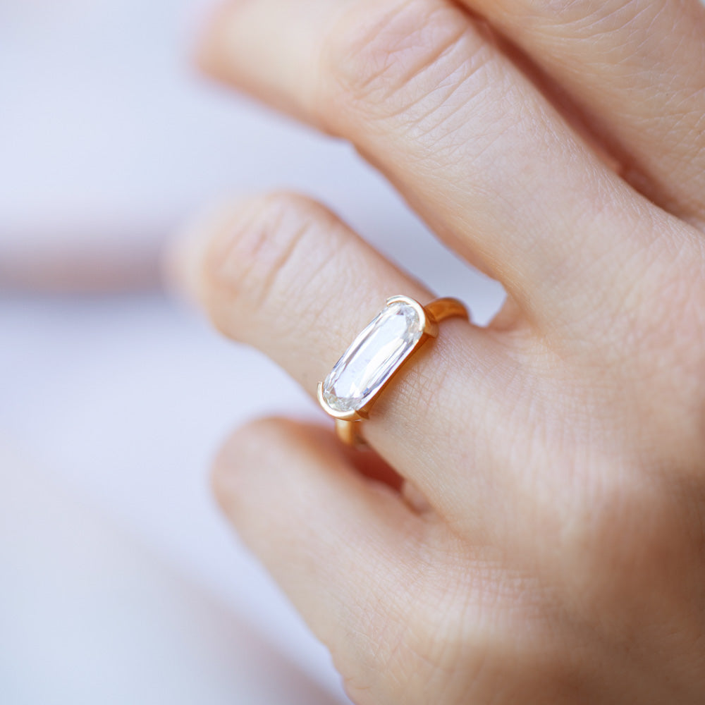 product_details::Elara Ring on model.