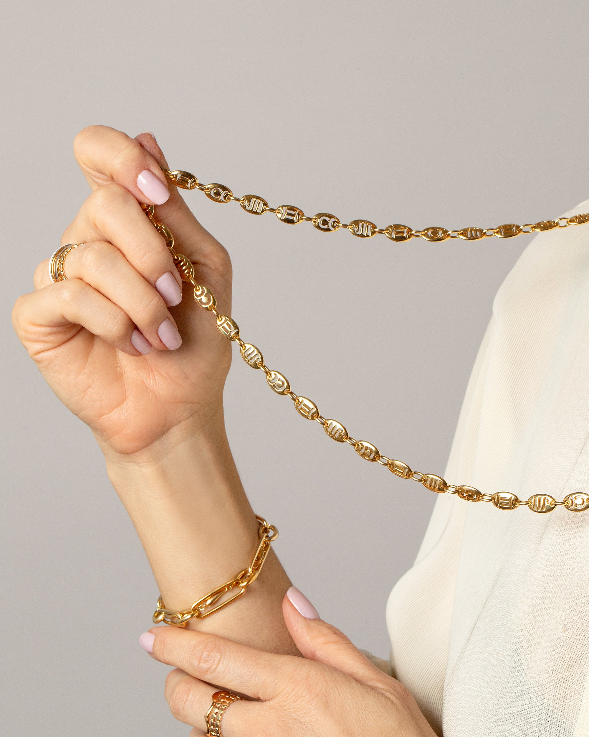 Antique & Vintage | Jean Paris Zodiac Anchor Chain Necklace | Mociun