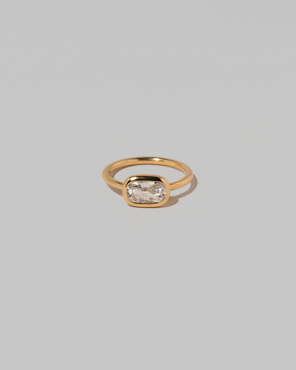 Gusher Diamond Ring 017 on light color background.