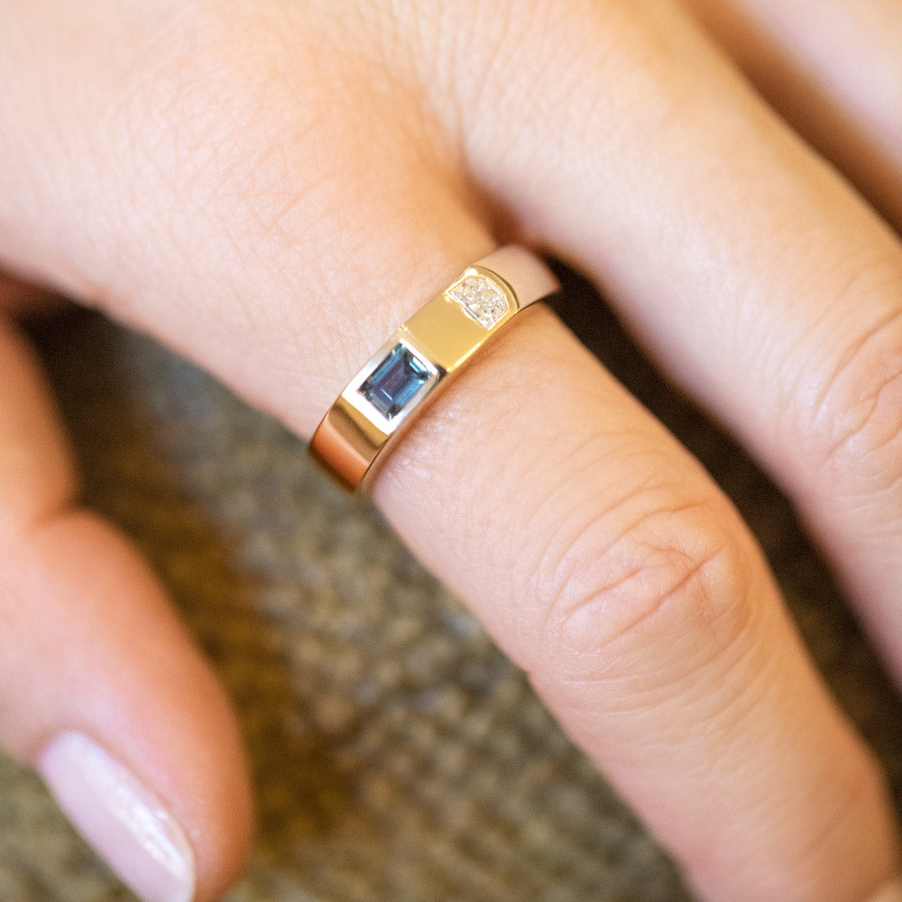 product_details::Component Ring on model.