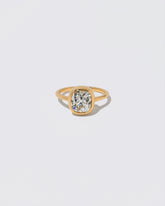 Geyser Diamond Ring 006 on light color background.