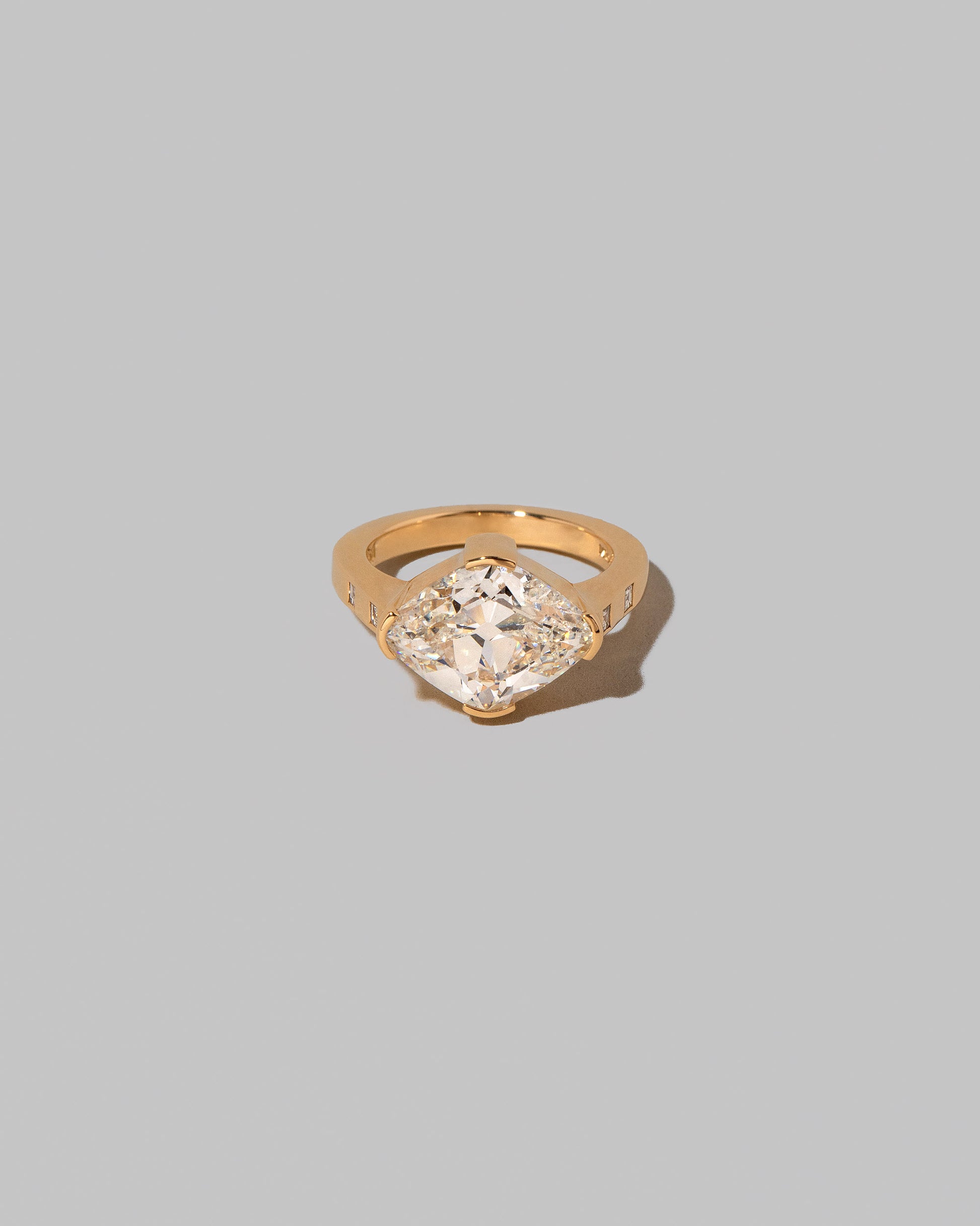 Narcissus Ring on light color background