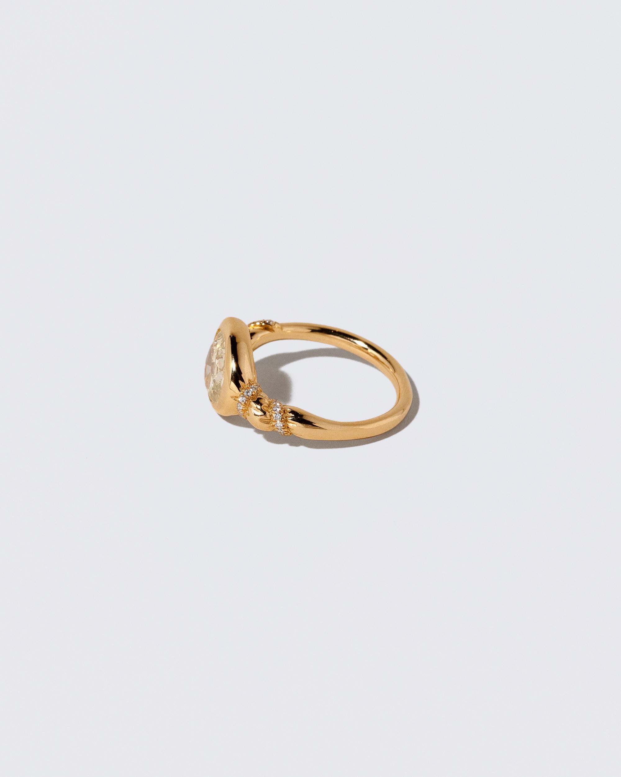 Twist Ring | Mociun