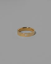 Gold Diamond 5mm Square Cut Piet Band on light color background.