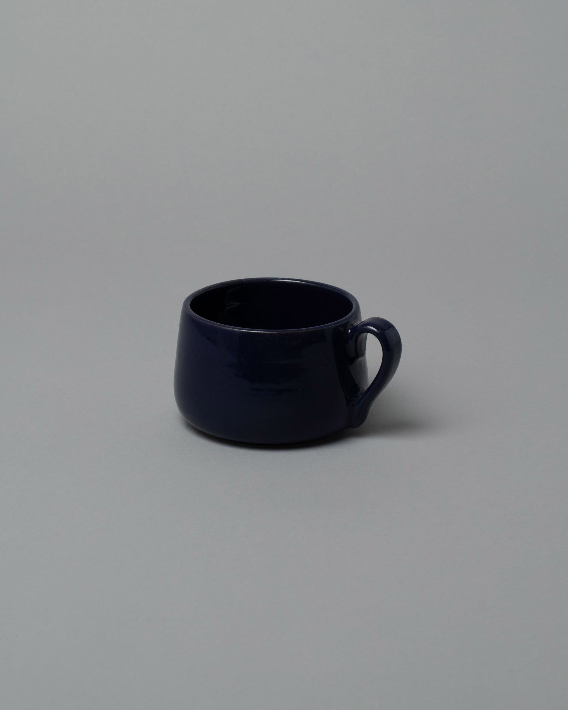 La Ceramica Vincenzo Del Monaco Samples & Imperfects Tea Mug on light color background.