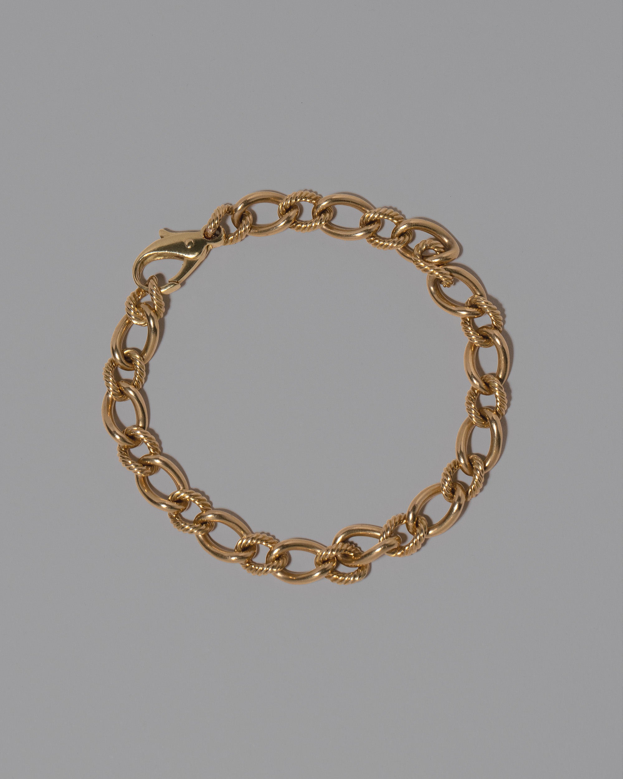 リッチ&シックに見せる【Cartier】bracelet Cartier presents new variations of the LOVE Bracelet