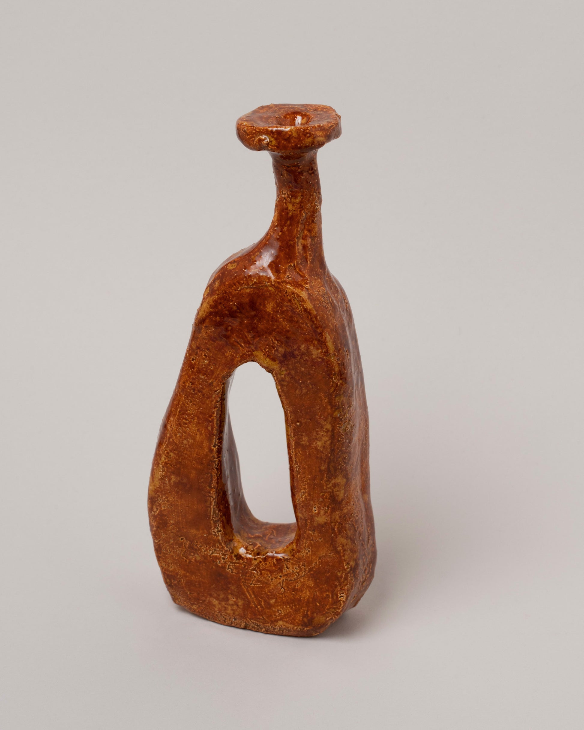 Closeup details of the Willem van Hooff Redwood Tiny Core Vessel on light color background.