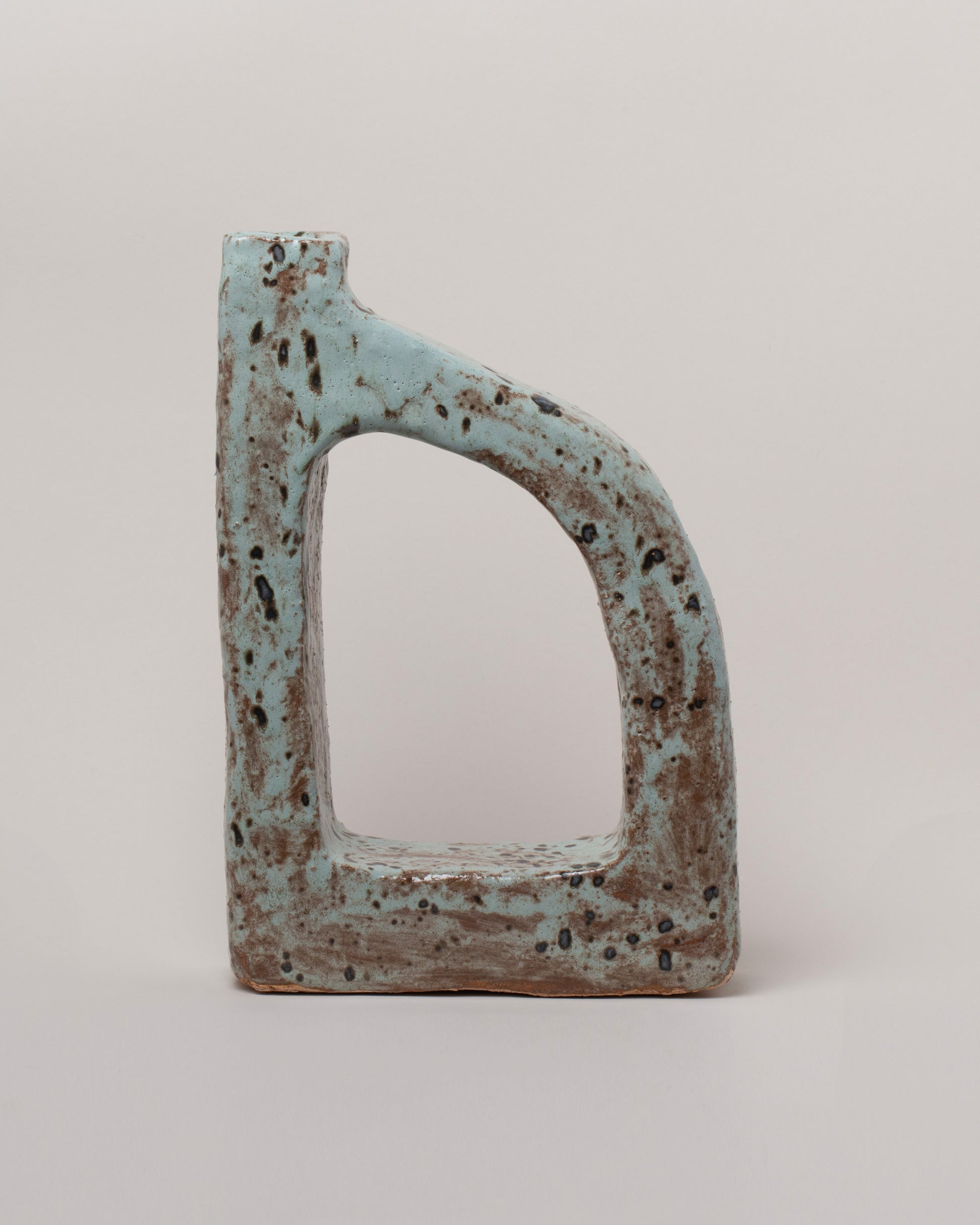 Willem van Hooff Blu Small Core Vessel on light color background.