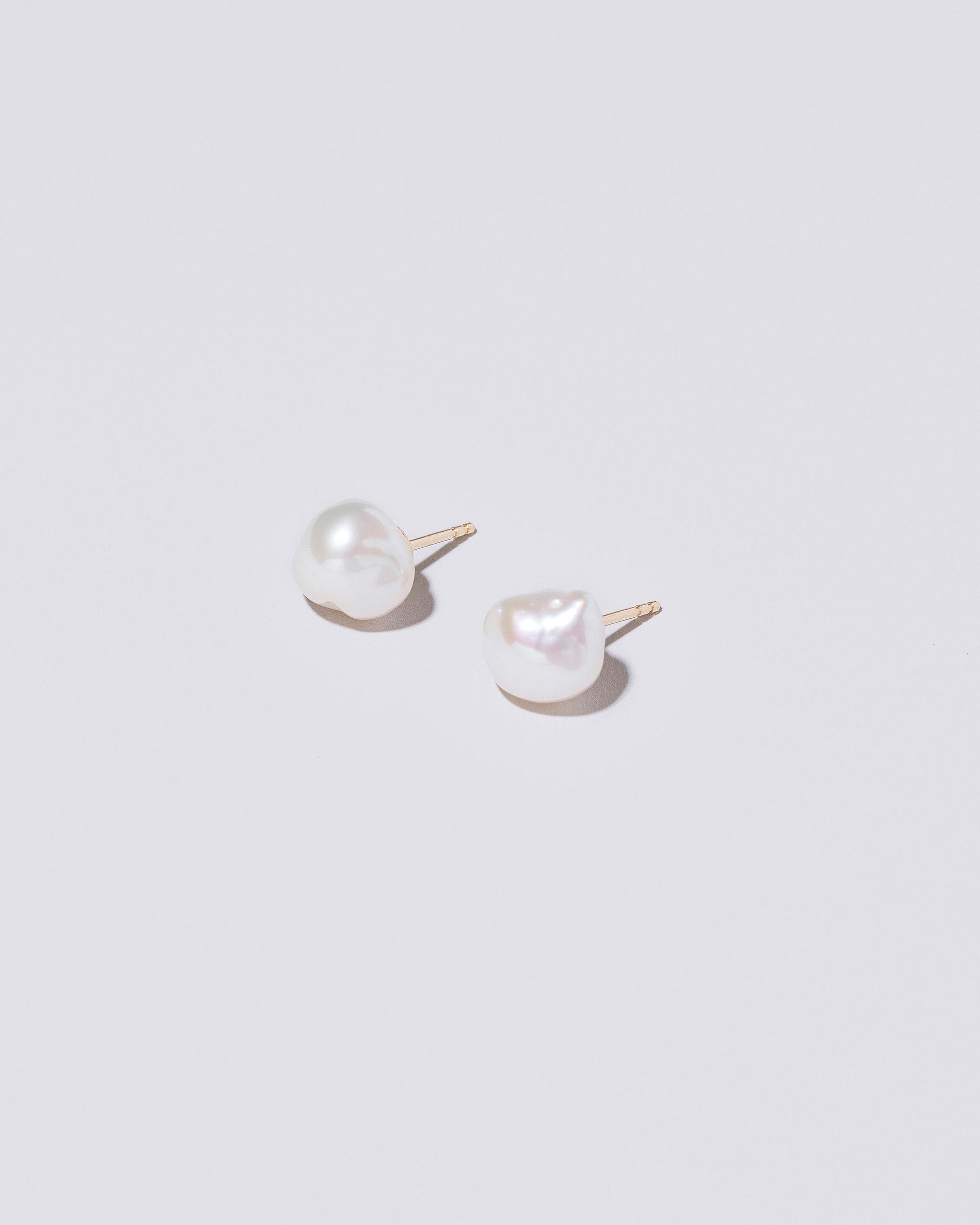 Lagniappe Pearl Stud Earrings | Mociun Natural
