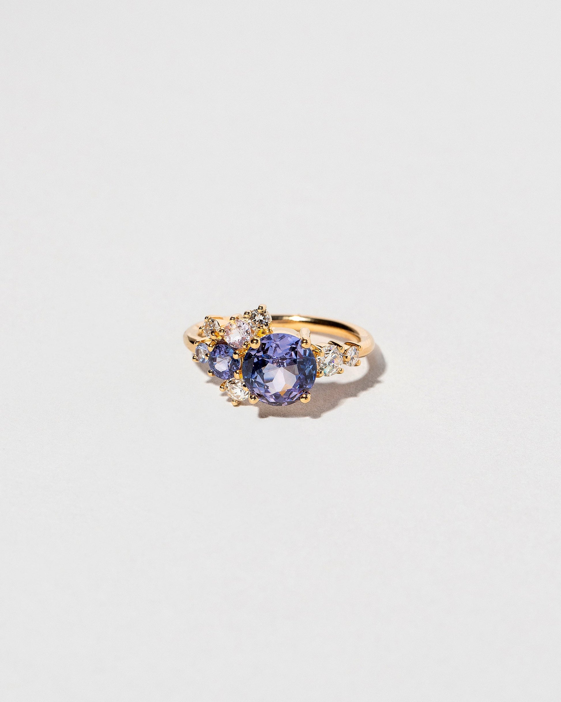  Vega Ring - Bicolor Sapphire on light color background.