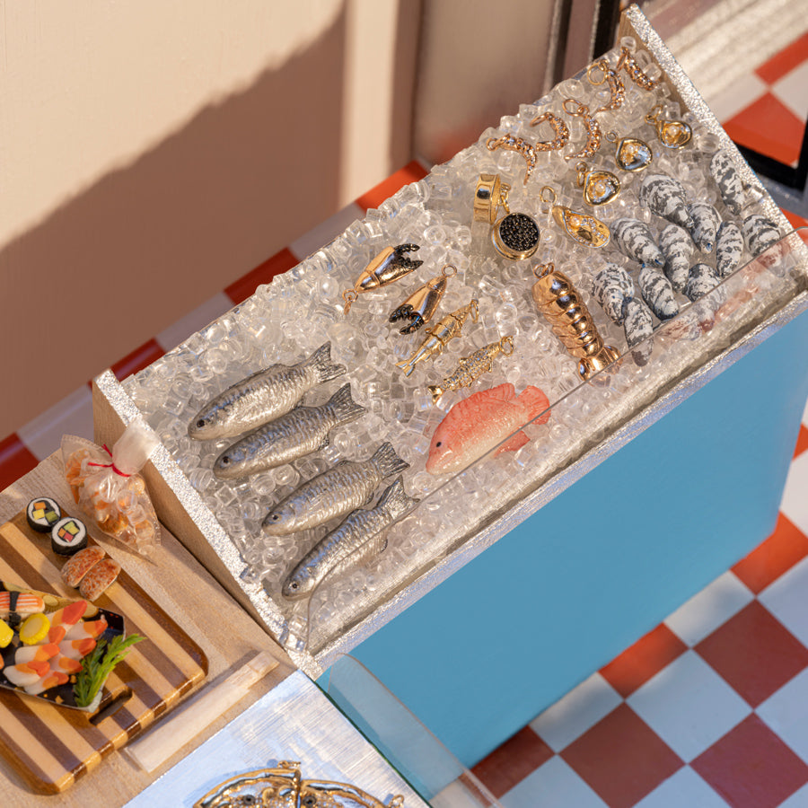 product_details::Editorial photo of Fine Foods Minimarket miniature set 