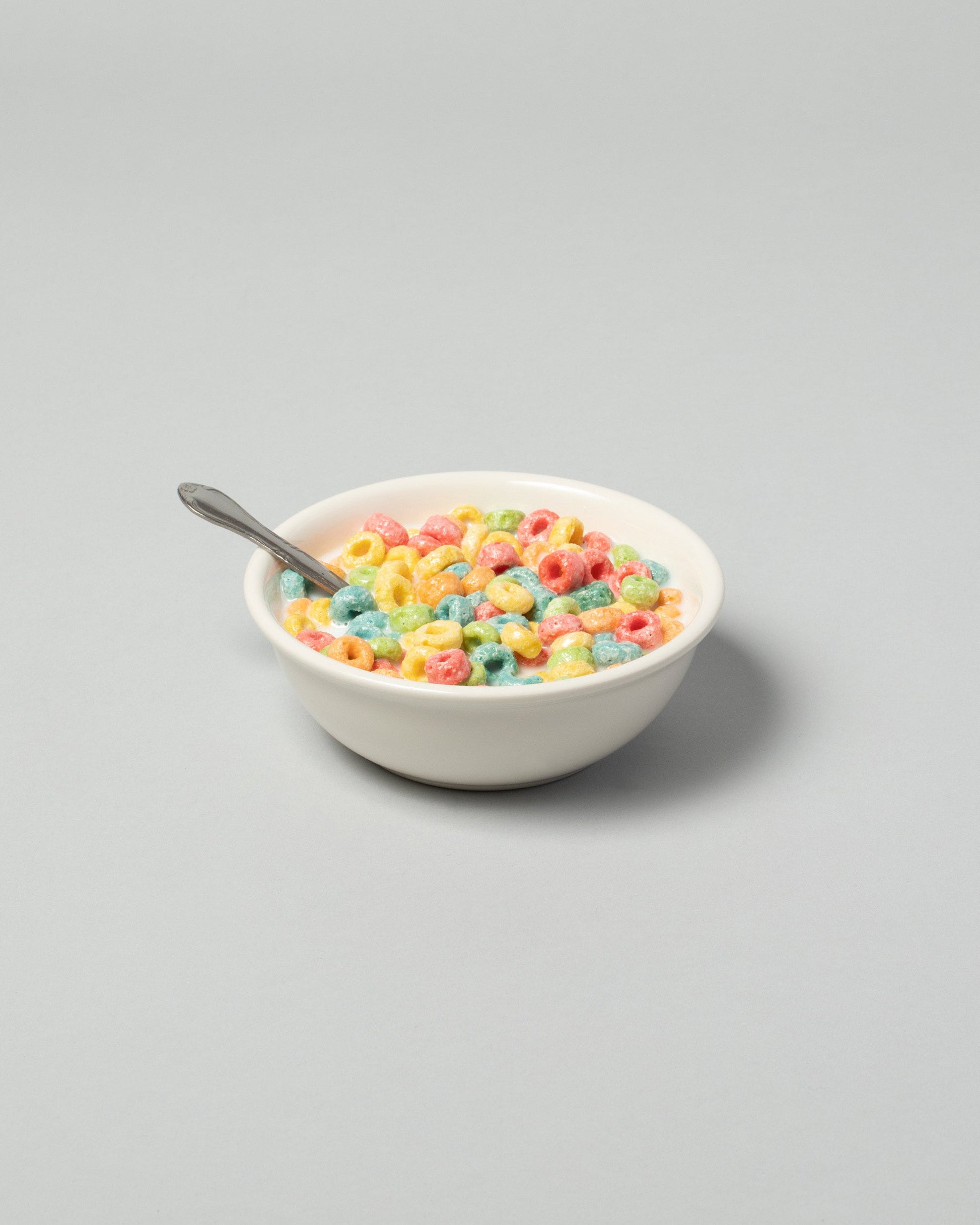 Spills Fruity O's Breakfast on light color background.