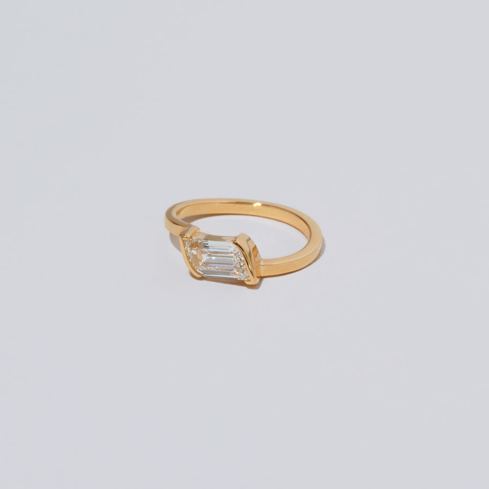 product_details::Product photo of the Chassé Ring on light color background