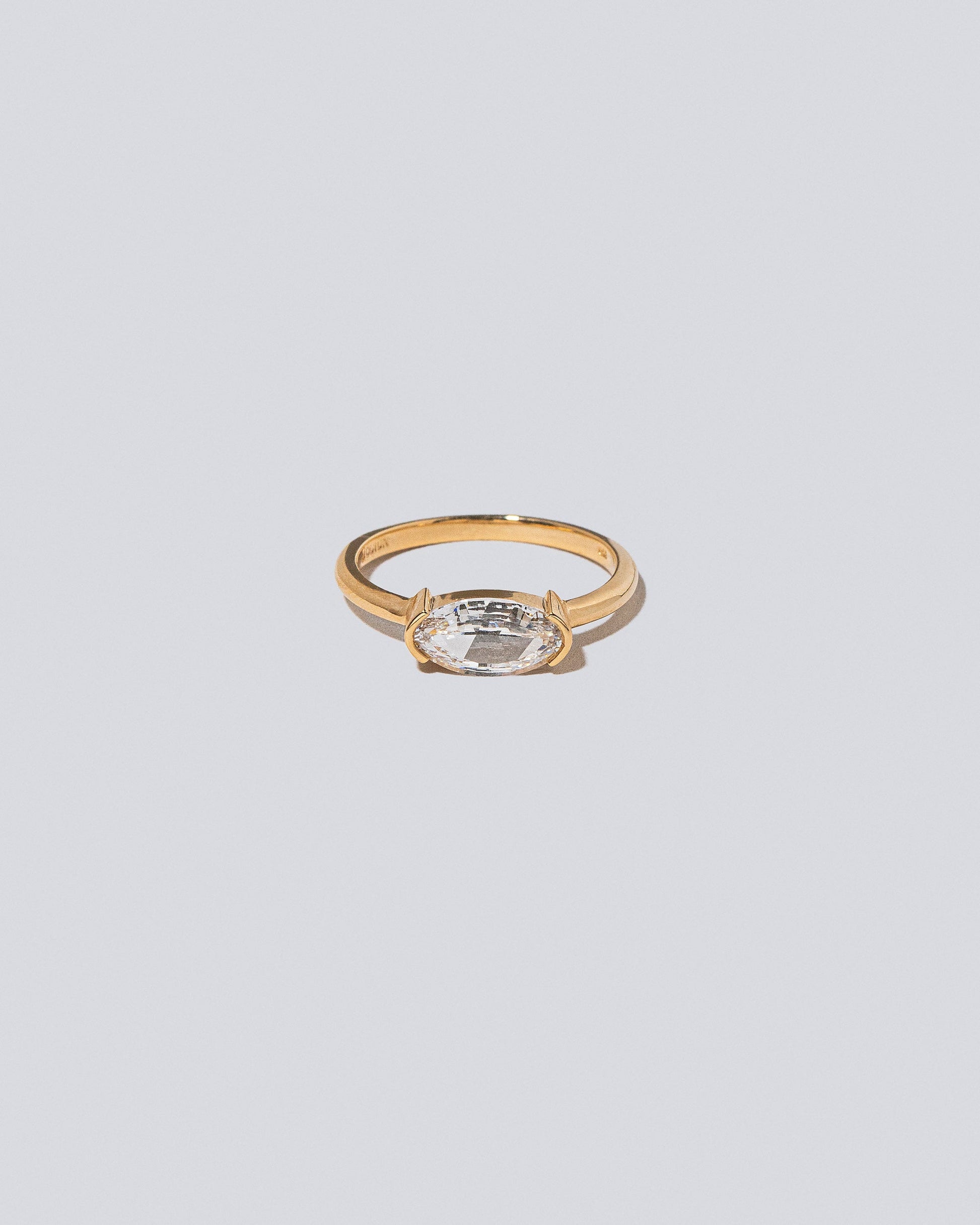 Product photo of the Jeté Ring on light color background