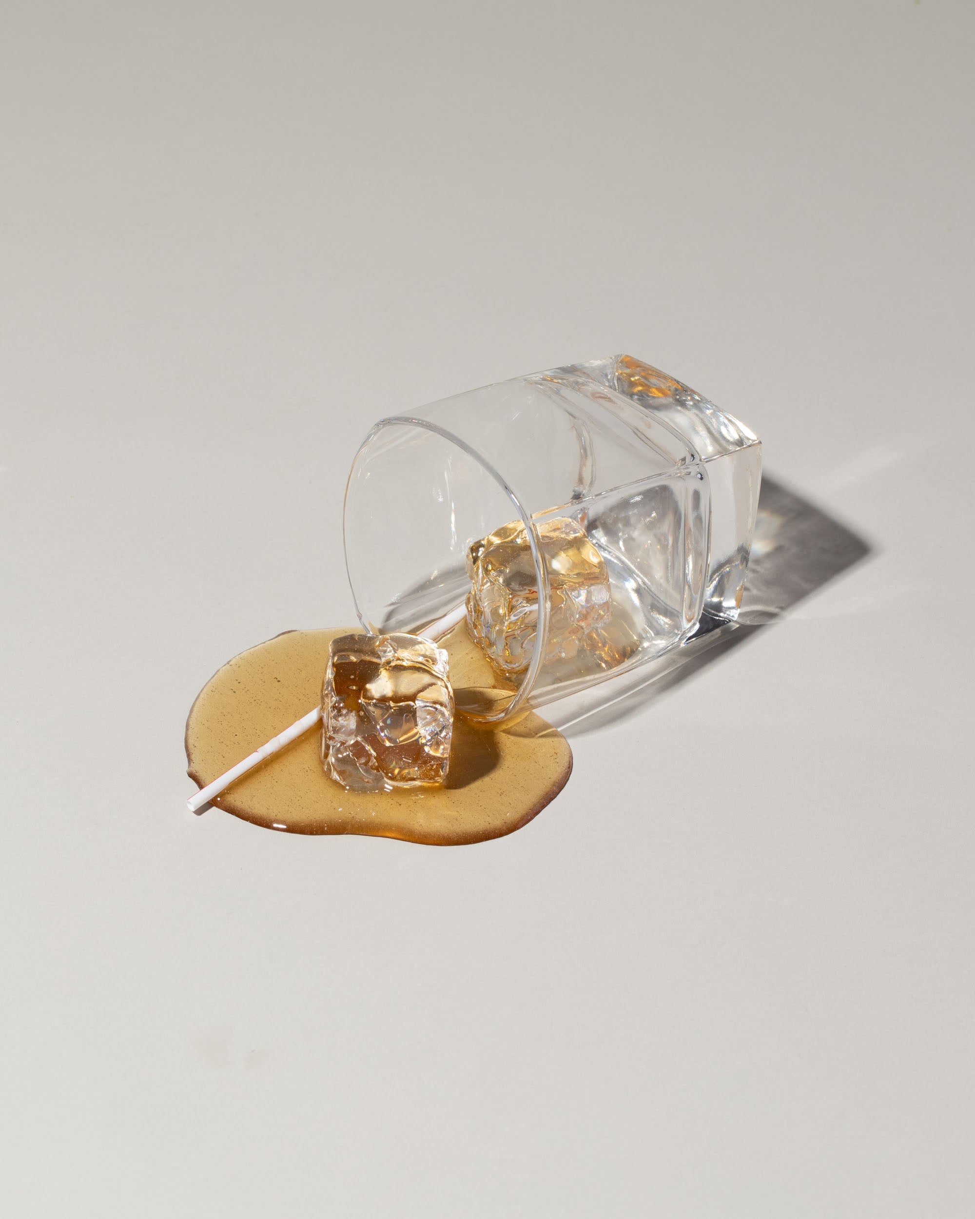 Spills | Faux Classic Cocktail Spill | Mociun