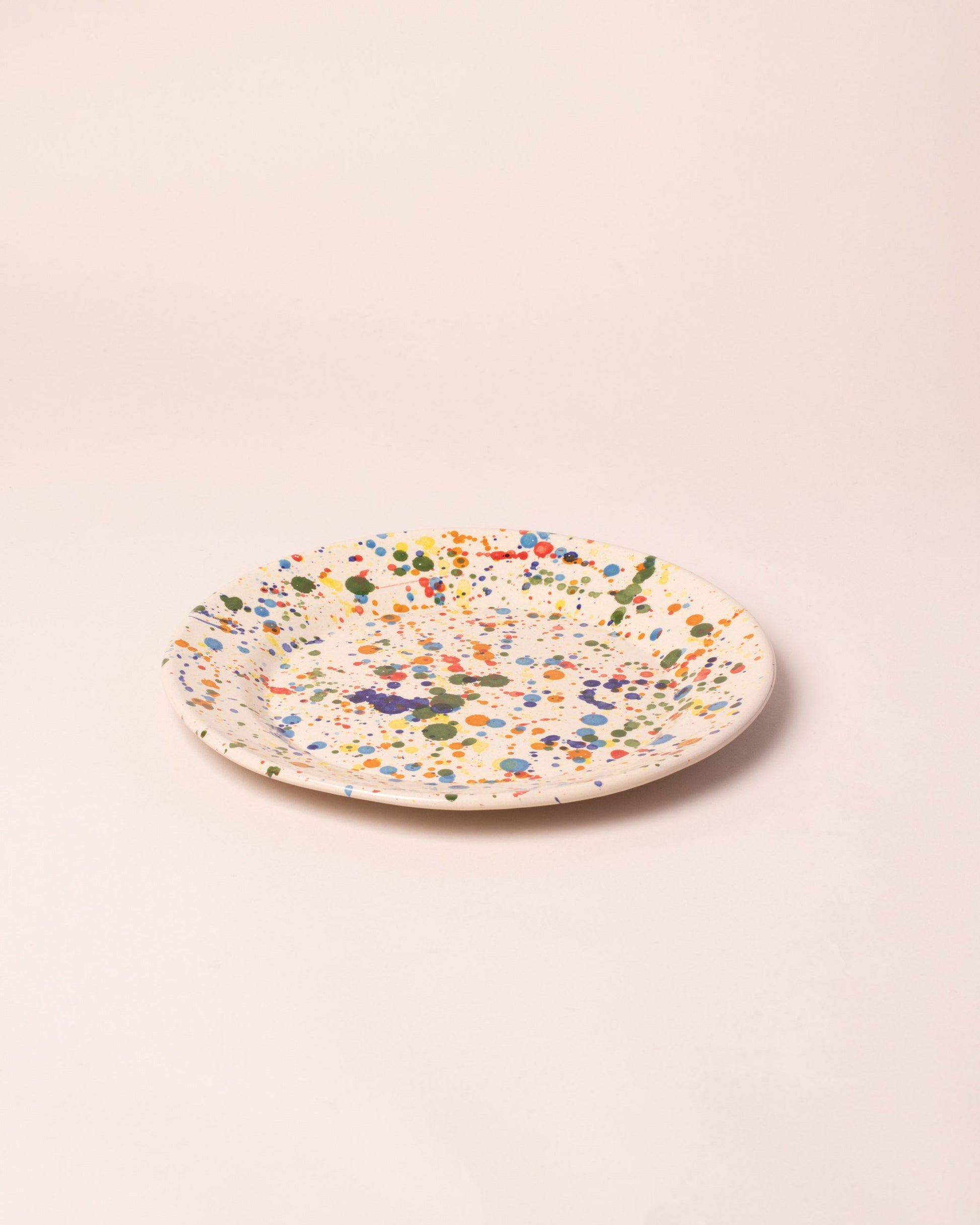 La Ceramica Vincenzo Del Monaco Colored Drops Large Dish on light color background.