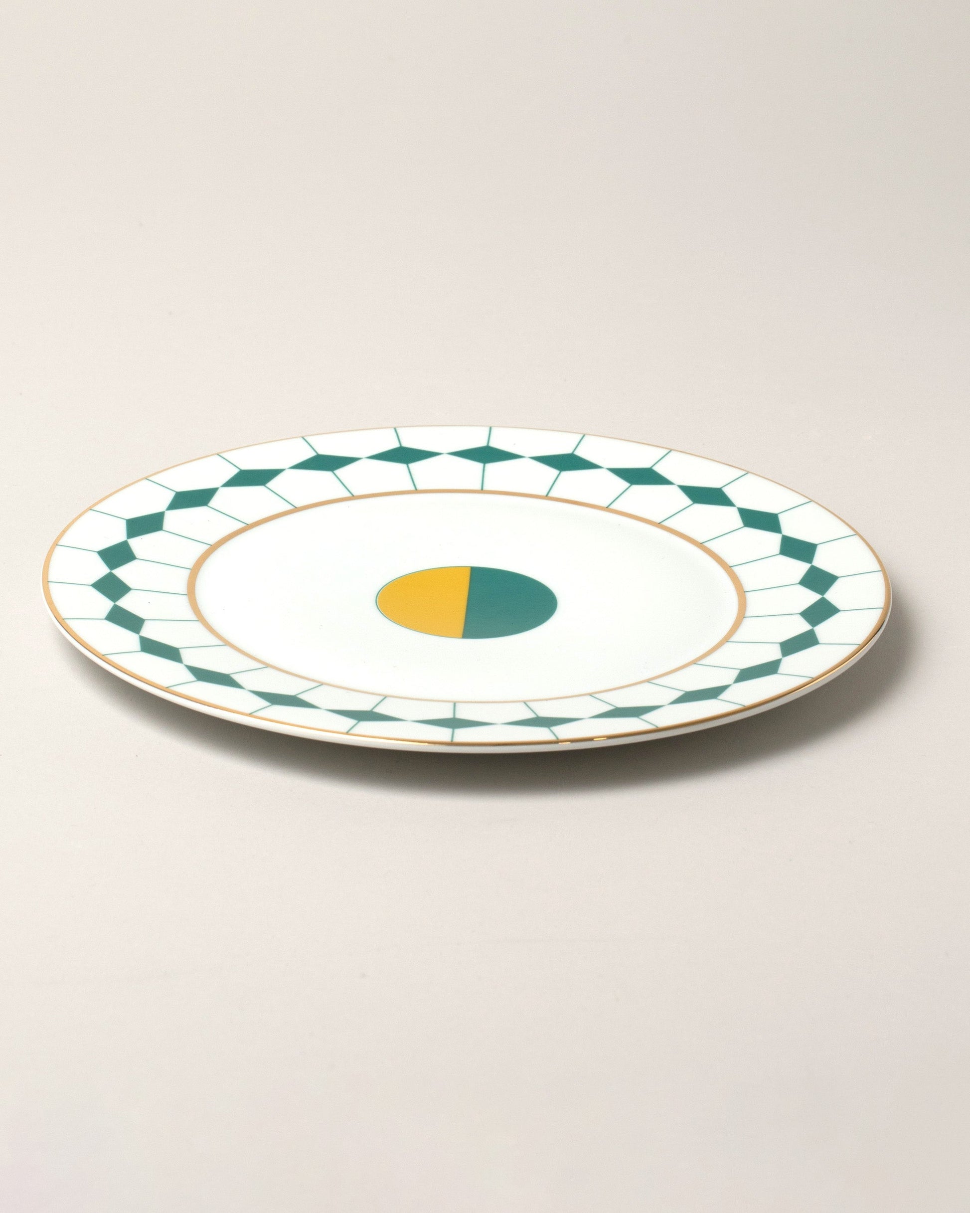  Ponta Dessert Plates on light color background.