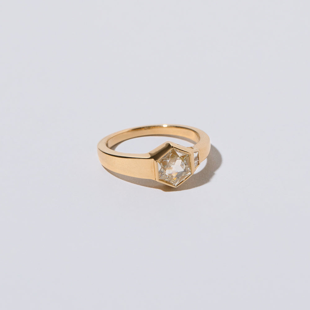 product_details::Product photo of the Starflyer Ring on a light color background