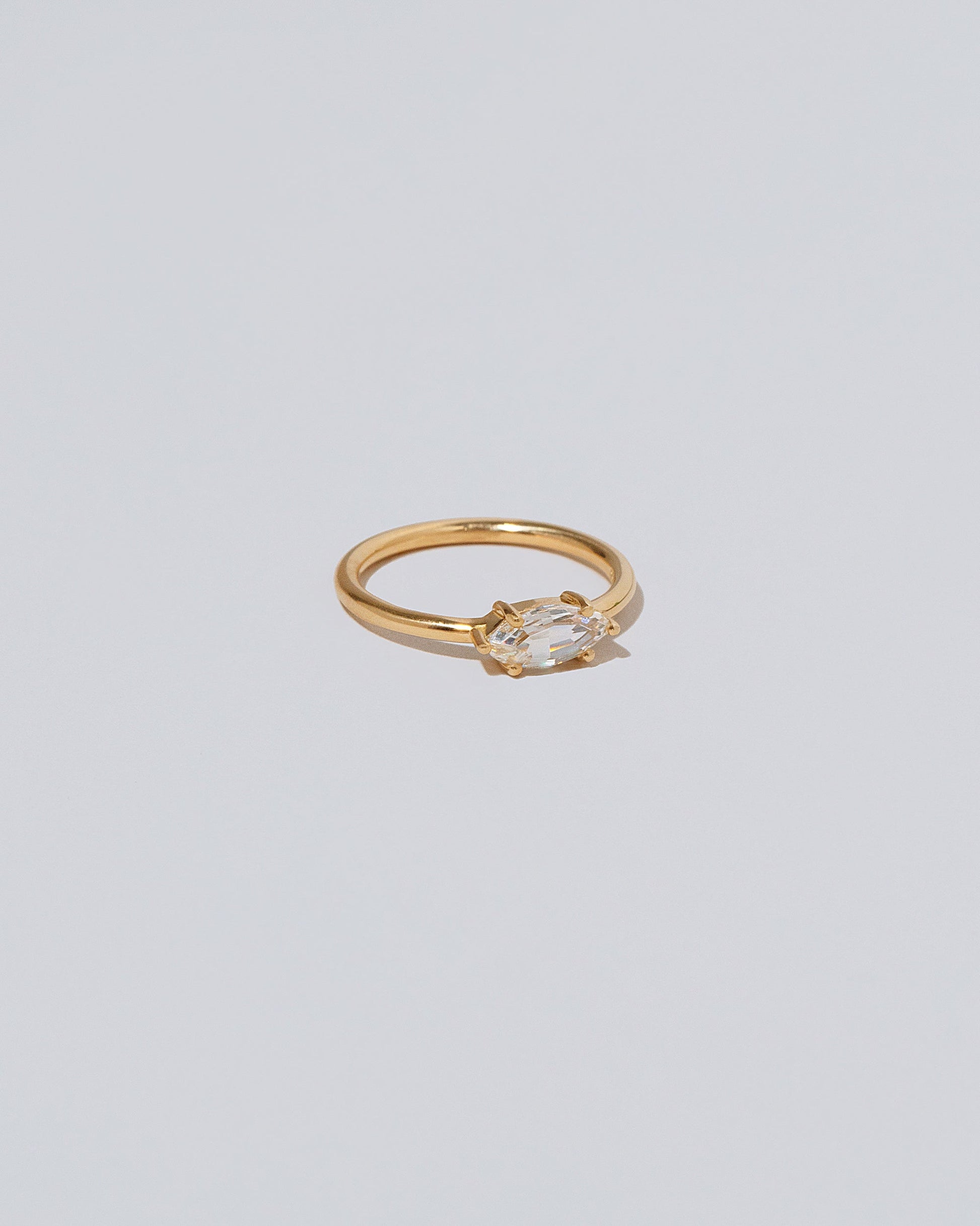 Product photo of the Ouvert Ring on light color background
